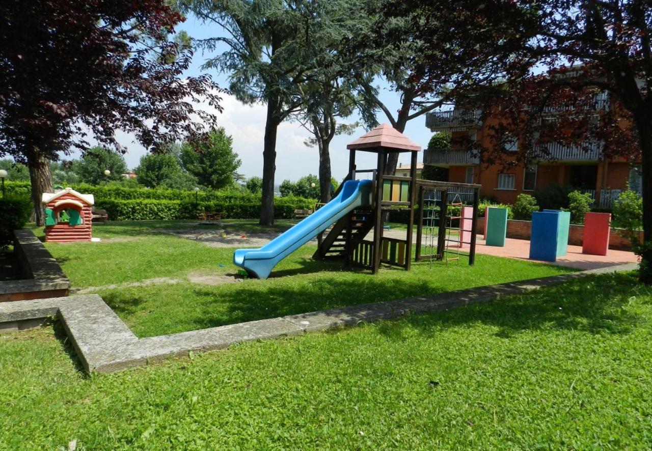 Al Girasole Apartment Peschiera del Garda Bagian luar foto