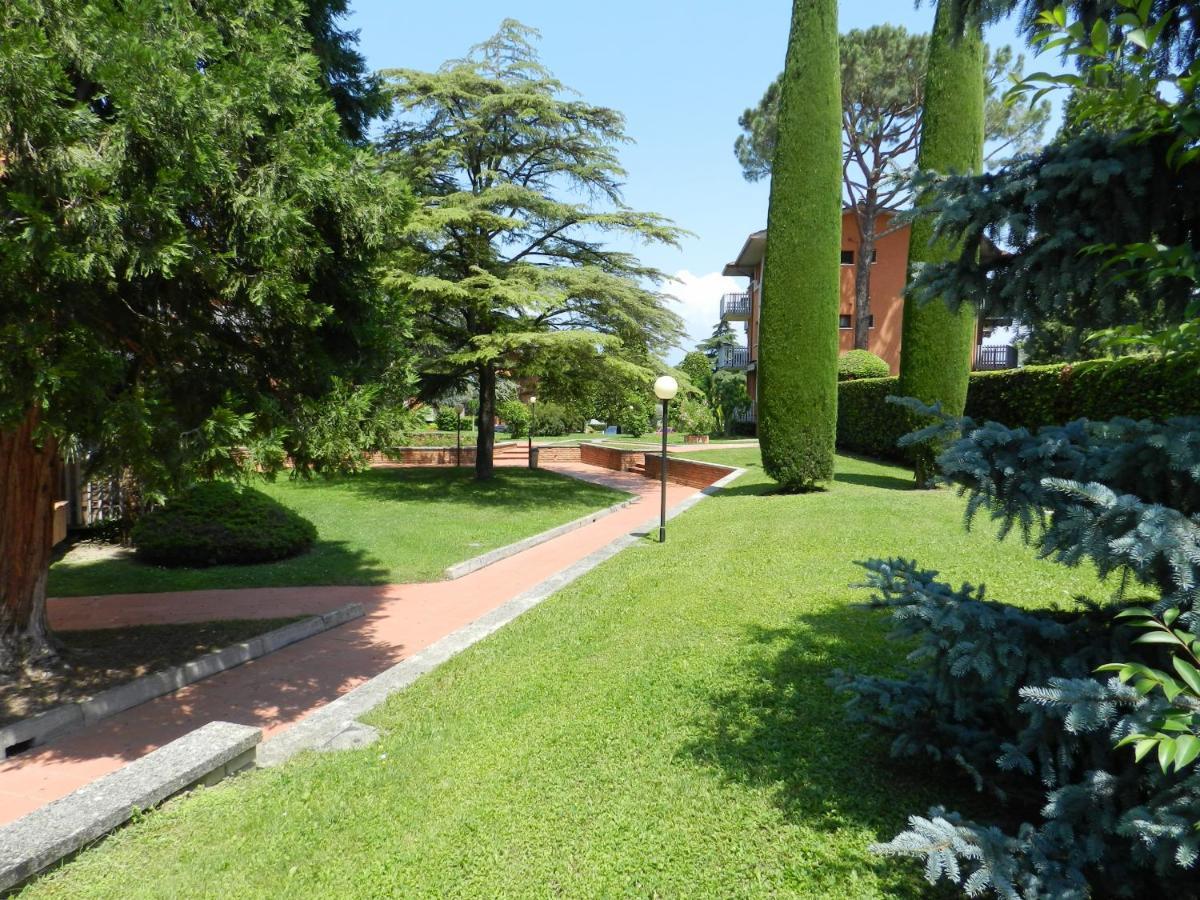 Al Girasole Apartment Peschiera del Garda Bagian luar foto
