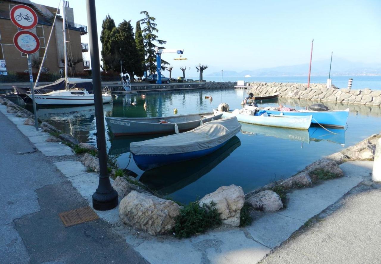 Al Girasole Apartment Peschiera del Garda Bagian luar foto