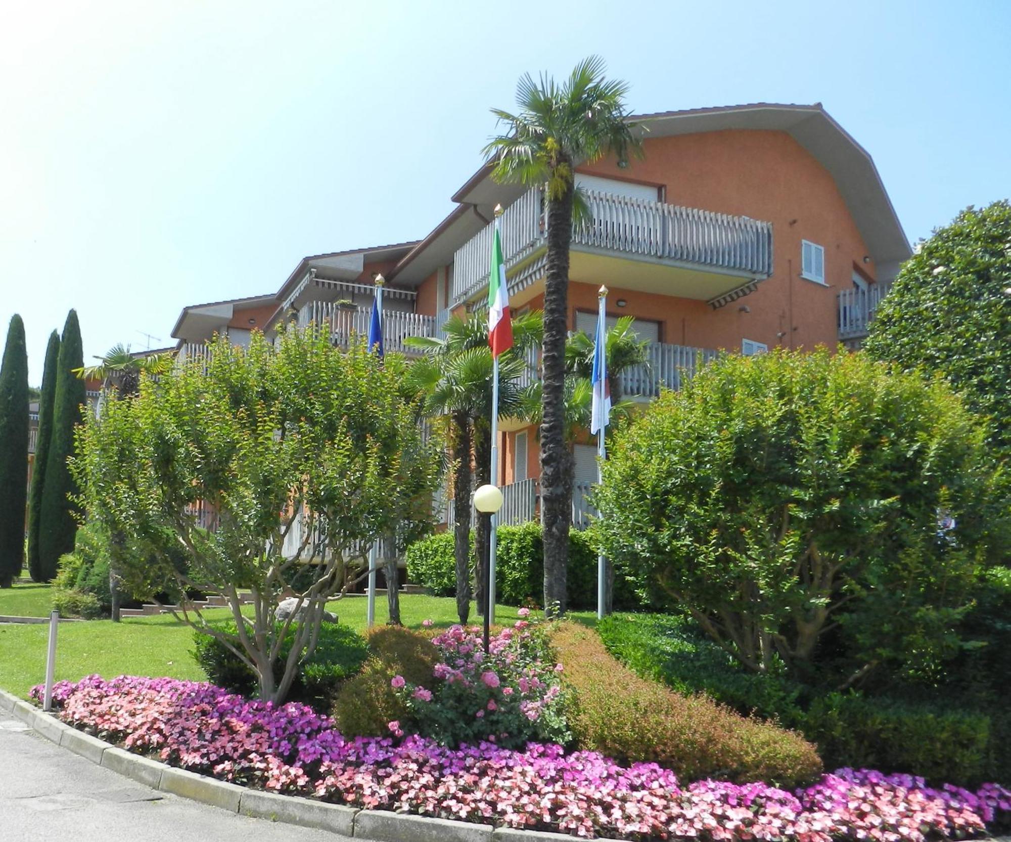 Al Girasole Apartment Peschiera del Garda Bagian luar foto